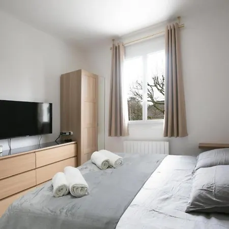 Cozy Et Bien Equipe Pres De Paris Apartment
